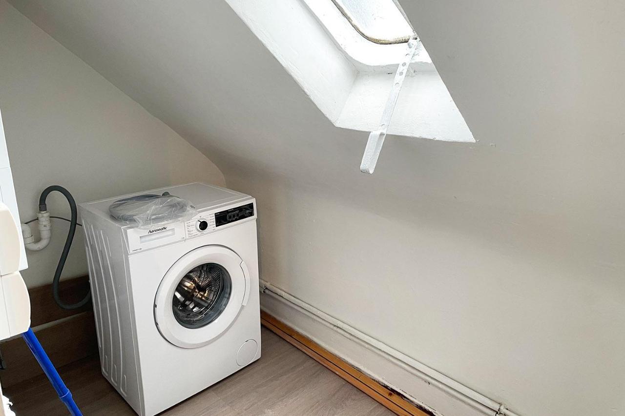 Cozy 2-Room Apartment Brühl Exteriör bild